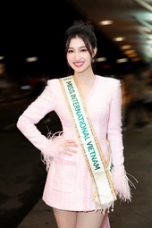 Á hậu Phương Nhi được fan vây kín khi sang Nhật thi Hoa hậu Quốc tế 2023
