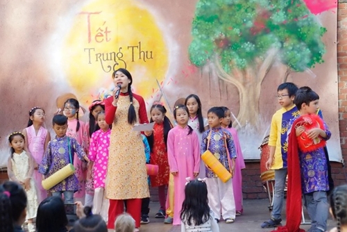 Sứ giả tiếng Việt tại Đức Thổi hồn văn hoá qua ngôn ngữ mẹ đẻ