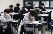 Phụ huynh Hàn Quốc nghĩ gì về cải cách thi đại học