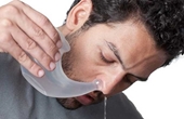 4 tác hại của việc rửa mũi bằng nước muối không đúng cách