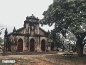 Vẻ đẹp nhà thờ đá gần 120 năm được xây dựng bằng nhựa cây ở Đà Nẵng