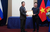 Trao kỷ niệm chương ‘Vì thế hệ trẻ’ tặng Đại sứ Việt Nam tại Nga Đặng Minh Khôi