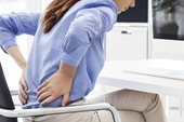 “Mẹo” điều trị đau mỏi lưng ở giới trẻ