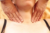 Massage dẫn lưu hệ bạch huyết, ai không nên áp dụng