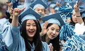 Du học sinh Trung Quốc lao đao vì khó khăn tài chính