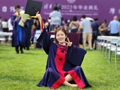 Nữ sinh được tuyển thẳng vào ĐH số 1 châu Á, 24 tuổi trở thành phó giáo sư