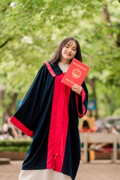 Nữ sinh giành học bổng Chính phủ Hàn Quốc từ lời can học ở Việt Nam rồi tính