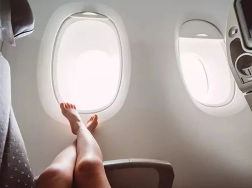 7 điều khiến hành khách trên chuyến bay khó chịu nhất
