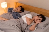 Vì sao vợ chồng U50 thường tách ra ngủ riêng