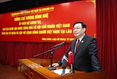Chủ tịch Quốc hội thăm Đại sứ quán và gặp gỡ cộng đồng người Việt Nam tại Lào