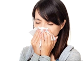 Cách ngừa viêm họng, nghẹt mũi trong mùa lạnh