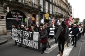 Biểu tình phản đối ban hành Luật nhập cư nổ ra trên khắp nước Pháp
