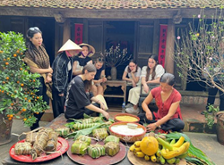 Trải nghiệm 'Tết làng Việt' ở làng cổ