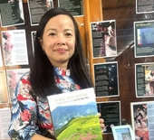 Nhà thơ chuyển ngữ gần 1 000 bài thơ Việt sang tiếng Anh