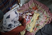 Xung đột ở Gaza khiến việc sinh con trở thành ác mộng của phụ nữ
