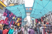 Nhộn nhịp không khí mua sắm tết Giáp Thìn ở Hong Kong