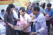 Cộng đồng người Việt Nam tại Lào dự Lễ Tất Niên hướng về quê hương