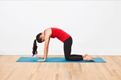 7 bài tập yoga giúp dân văn phòng thư giãn và điều chỉnh tư thế