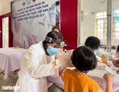 Kỷ niệm Ngày Thầy thuốc Việt Nam, các bác sĩ làm điều ý nghĩa cho trẻ mồ côi