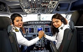 Chắp cánh cho phụ nữ Ấn Độ thành phi công