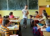 Ba Lan bỏ bài tập về nhà cho học sinh tiểu học