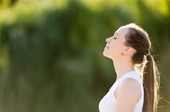 4 bài tập thở giúp giảm căng thẳng và lo lắng