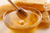 Bác sĩ 24 7 Mật ong có dưỡng chất gì, tốt hơn đường thế nào