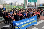 WMA phản đối Hàn Quốc tăng tuyển sinh trường y