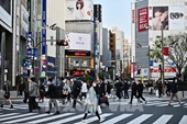 Số người nước ngoài cư trú tại Nhật Bản tăng kỷ lục ở mức 2 con số