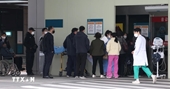 Các giáo sư y khoa tại Hàn Quốc bắt đầu xin nghỉ việc hàng loạt
