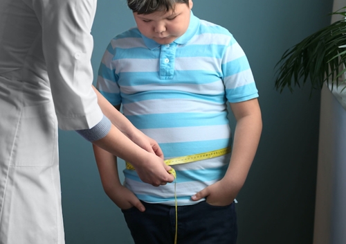 Trẻ béo phì tăng gấp đôi nguy cơ mắc bệnh đa xơ cứng khi trưởng thành