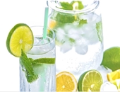 5 lợi ích của uống nước chanh ngày hè
