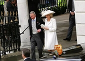 Vì sao Nữ hoàng Elizabeth, Hoàng thân Philip không dự lễ cưới của Vua Charles và Camilla
