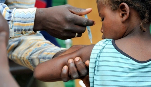 Nigeria trở thành quốc gia đầu tiên sử dụng vaccine viêm màng não mới