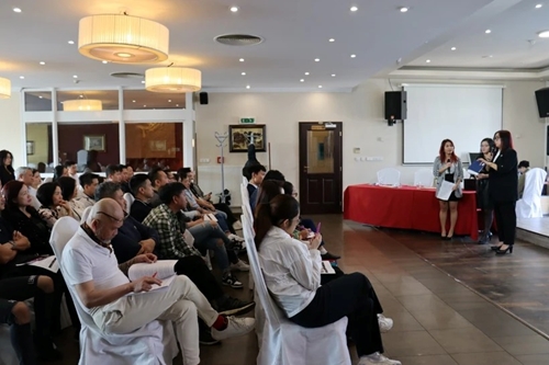 Phổ biến pháp luật về thuế, tài chính cho cộng đồng người Việt tại Séc