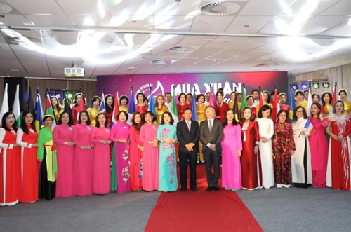 Lan tỏa tinh thần yêu thương của Liên hiệp hội phụ nữ Việt Nam tại châu Âu
