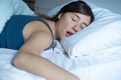 Người hay thở bằng miệng khi ngủ cần chú ý đến những tác hại này