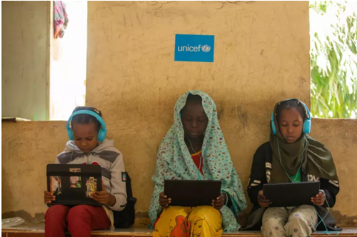Hơn 90 trẻ em Sudan bị gián đoạn việc học do xung đột