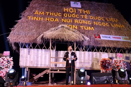 Xác lập kỷ lục Việt Nam về 120 món ăn được chế biến từ sâm dây