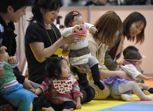 Tình trạng già hóa “ông bố” ở Nhật Bản gia tăng cùng nguy cơ bị cô lập