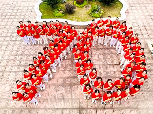 Hơn 30 nghìn hội viên, phụ nữ Thủ đô đồng diễn dân vũ kỷ niệm 70 năm Chiến thắng Điện Biên Phủ