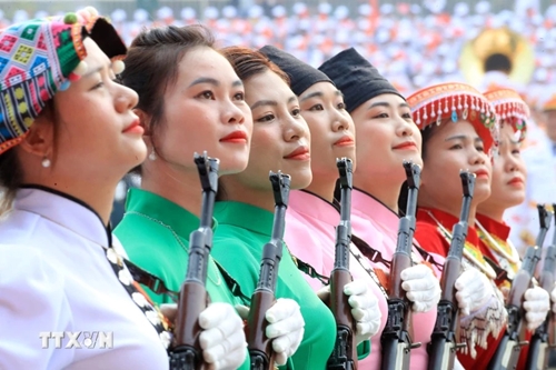 Những bóng hồng rạng rỡ tại Lễ diễu binh kỷ niệm Chiến thắng Điện Biên Phủ