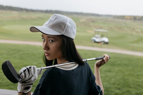 CEO nữ mất gì khi không chơi golf