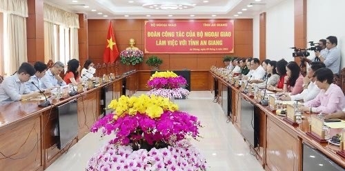 Thúc đẩy công tác người Việt Nam ở nước ngoài và hỗ trợ cộng đồng người gốc Việt tại tỉnh Cần Thơ, Đồng Tháp, An Giang