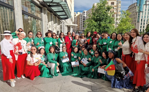 Phụ nữ Việt Nam tại châu Âu tăng cường kết nối với phụ nữ toàn thế giới