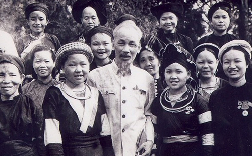 Những câu nói của Chủ tịch Hồ Chí Minh dành cho phụ nữ Việt Nam