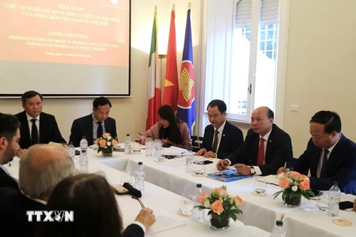 Đại sứ quán Việt Nam tại Italy tổ chức Tọa đàm về Chủ tịch Hồ Chí Minh