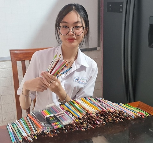 Nữ sinh lớp 10 sở hữu bộ sưu tập hơn 500 cây bút chì