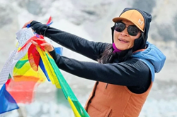 Người phụ nữ phá kỷ lục leo Everest nhanh nhất thế giới