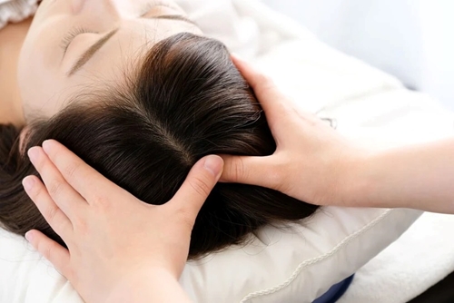 Những lợi ích không ngờ giúp cải thiện sức khỏe từ liệu pháp massage đầu